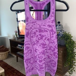 Lululemon purple tank